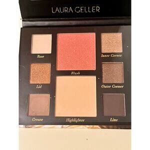 Laura Geller The Hostess Party in a Palette Guest of Honor face eyeshadow set